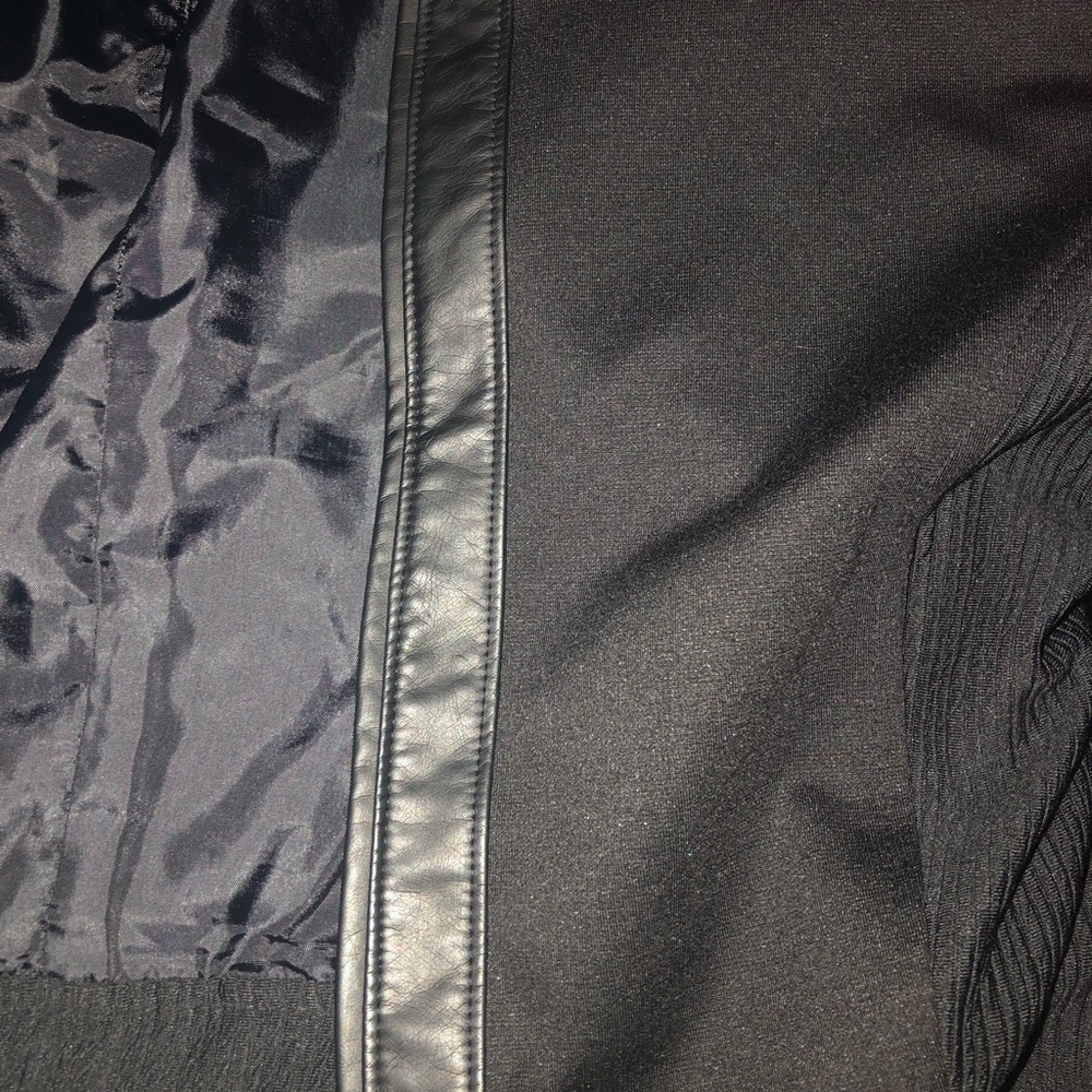 Crop Jacket - Picture 2 of 5